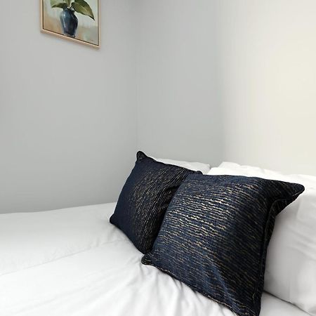 En-Suite Double Rooms, Smart Tv Comfy Style Llanelli Zewnętrze zdjęcie