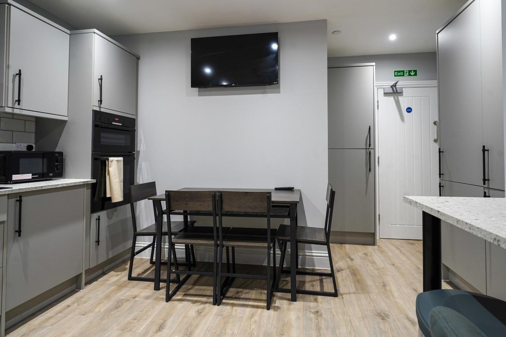En-Suite Double Rooms, Smart Tv Comfy Style Llanelli Zewnętrze zdjęcie