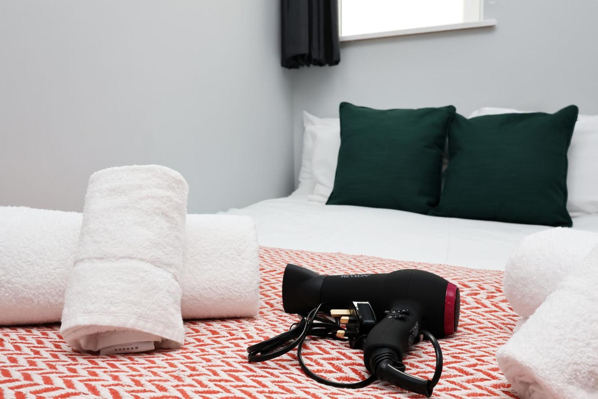 En-Suite Double Rooms, Smart Tv Comfy Style Llanelli Zewnętrze zdjęcie