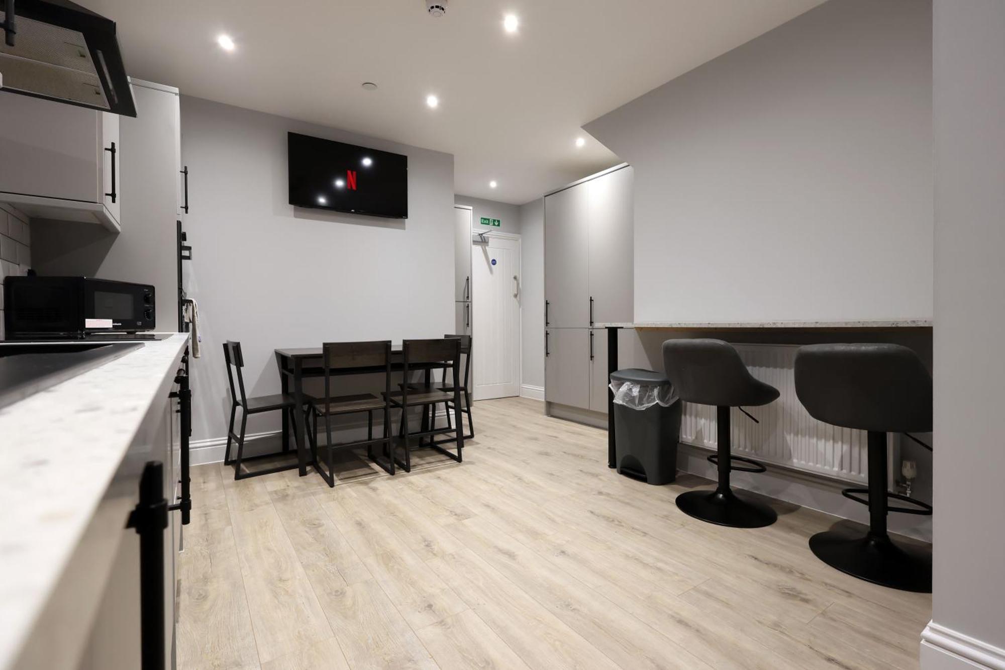 En-Suite Double Rooms, Smart Tv Comfy Style Llanelli Zewnętrze zdjęcie