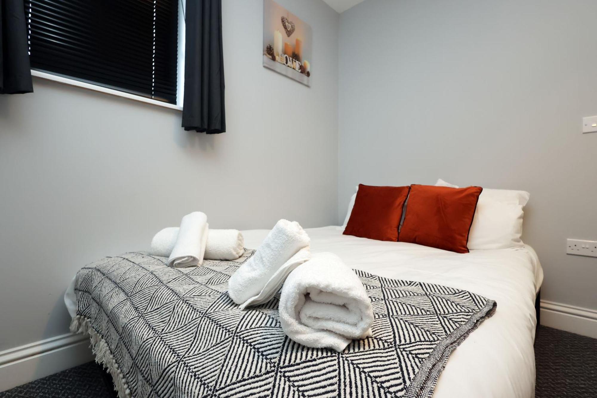 En-Suite Double Rooms, Smart Tv Comfy Style Llanelli Zewnętrze zdjęcie