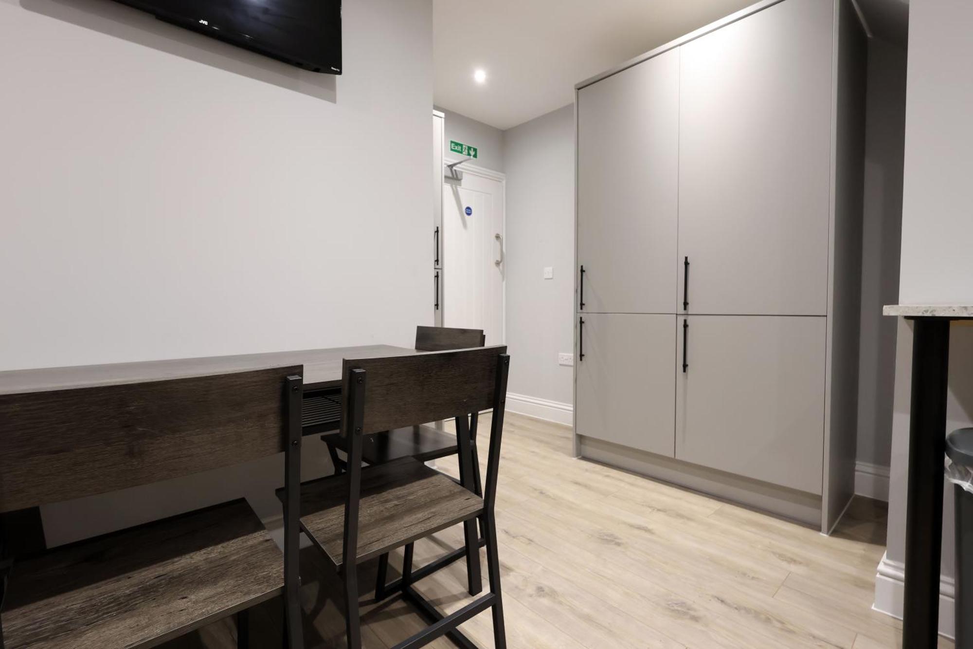 En-Suite Double Rooms, Smart Tv Comfy Style Llanelli Zewnętrze zdjęcie
